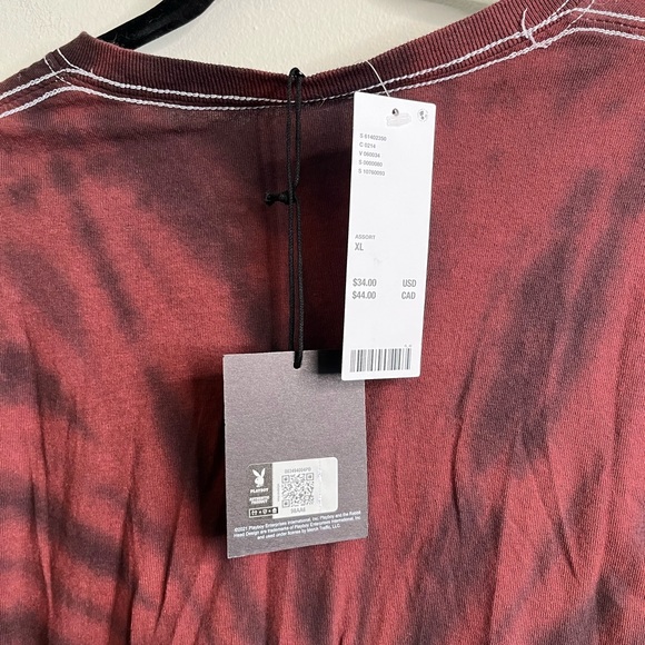 Playboy Pose Maroon Tie Dye Tee XL NWT - Picture 3 of 7